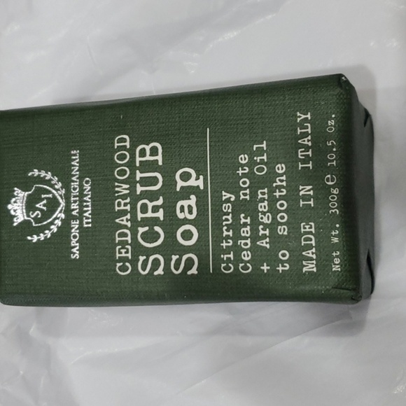 Made in Italy Paper Wrapped Citrusy argan oil soothing Cedarwood‎ Scrub Soap new - Picture 1 of 5